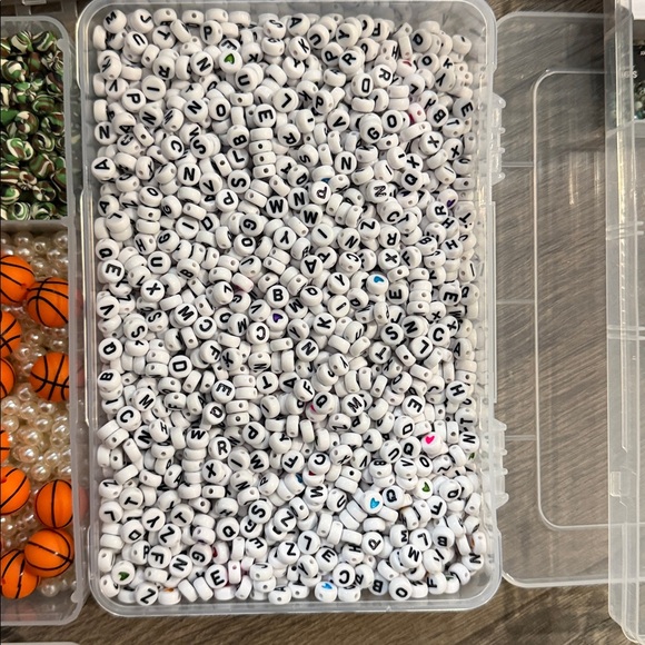 Assorted Bead Collection for Crafting - Picture 5 of 12